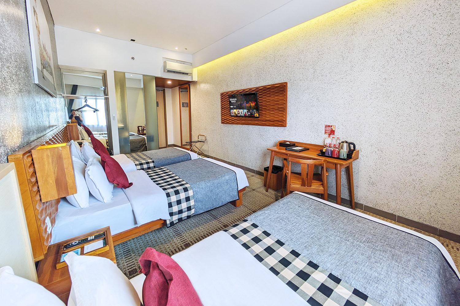 The 1O1 Bandung Dago Hotel Exterior photo