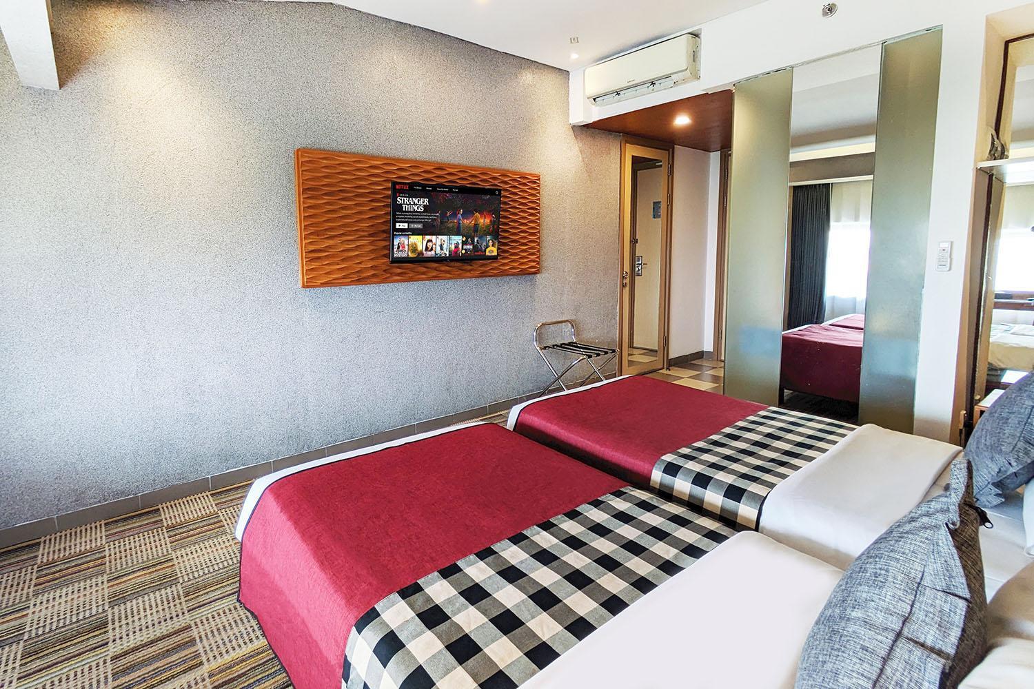 The 1O1 Bandung Dago Hotel Exterior photo